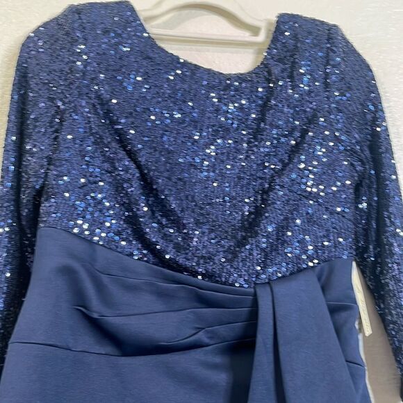 NWT ELIZA J Navy Sequin Bodice Stretch Knit Skirt Pleated Bow Detail Maxi Gown 8 - Picture 7 of 10